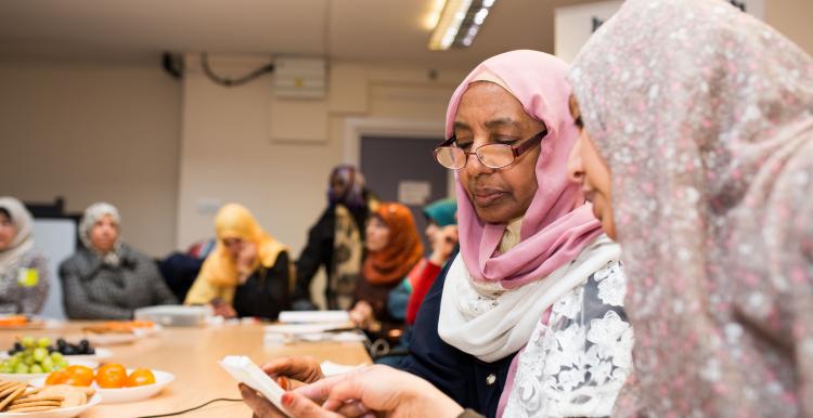 Women looking at phone 